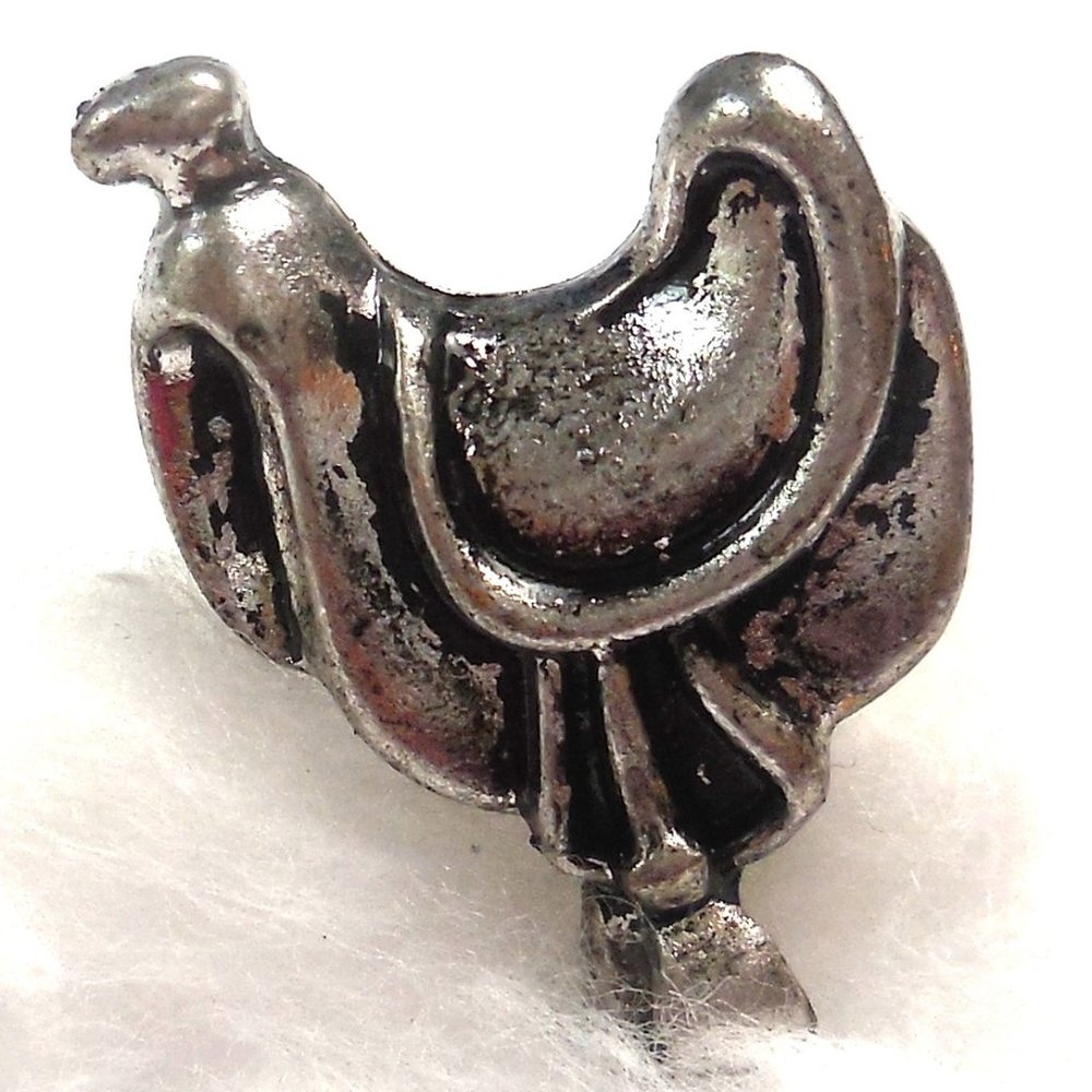 Pin Horse Saddle metal brooch fashion accessories for men and women